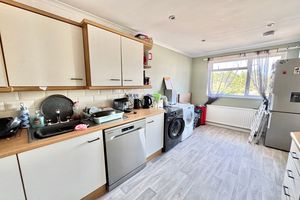 Kitchen Diner- click for photo gallery